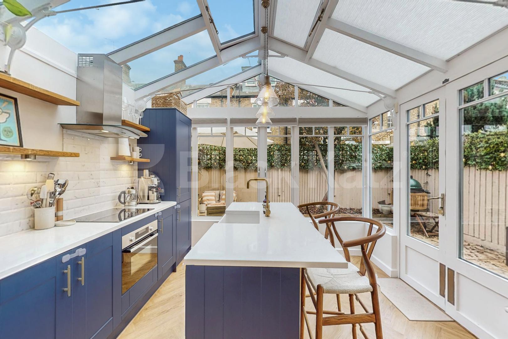 Stylish & contemporary maisonette flooded with natural light  Odger Street, Battersea 